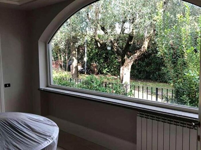 Casa con 12 locali in vendita in Largo Renato Guttuso Genzano di Roma Rm Italia Pa, Genzano Di Roma