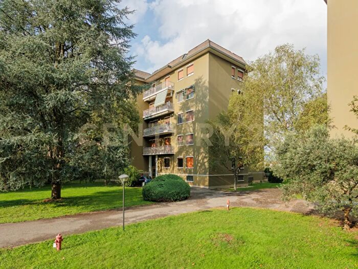 Appartamento bilocale in affitto in Via Madonna Pellegrina, Bareggio