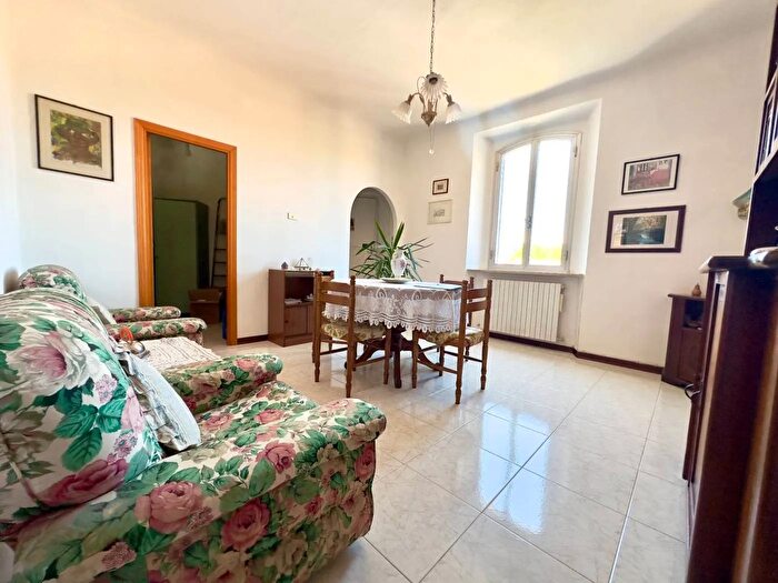 Appartamento trilocale in vendita in Indirizzo Via Macerata, Roma