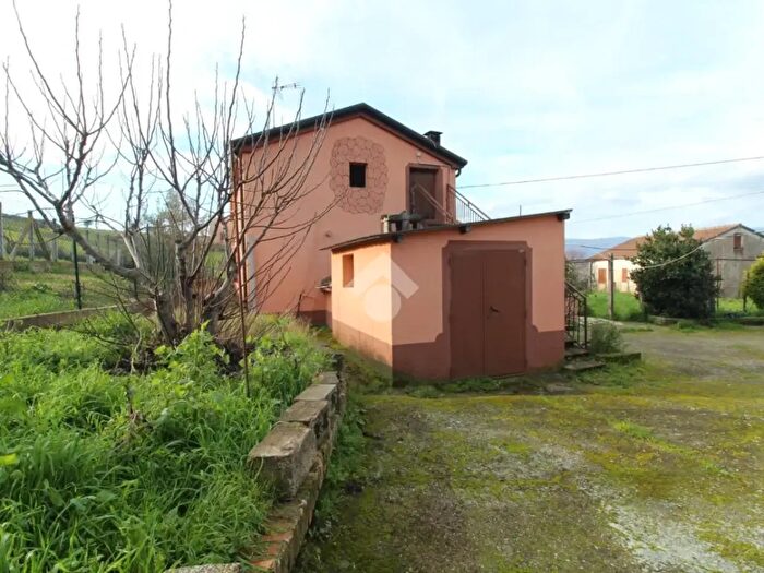 Casa trilocale in vendita in Contrada Risicoli, Luzzi