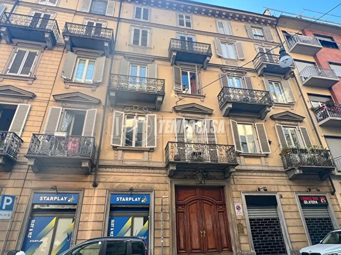 Appartamento bilocale in affitto in Via San Secondo, Torino