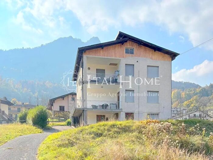 Appartamento quadrilocale in vendita in Via Casella, Santa Brigida