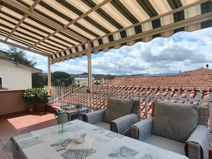 Casa con 6 locali in vendita in Licciana Nardi