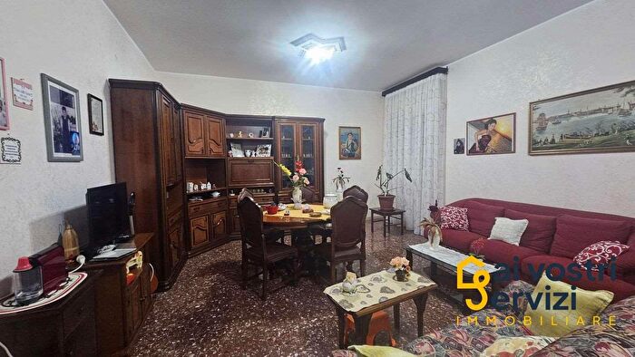 Appartamento trilocale in vendita in Via Italia, Siracusa