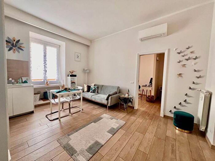 Appartamento trilocale in affitto in Via San Remo, Villa Fiorelli, Roma