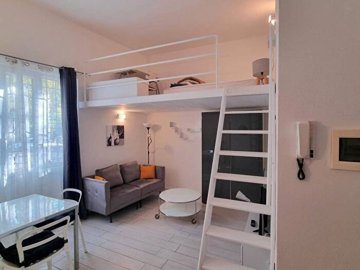 Appartamento bilocale in affitto in Viale Manfredo Fanti, Campo di Marte, Firenze