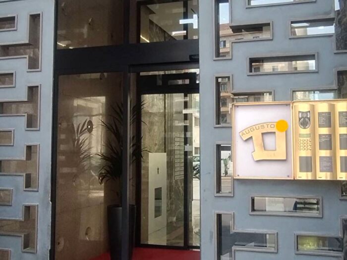 Appartamento bilocale in affitto in Largo Augusto, Borgogna Largo Augusto, Milano