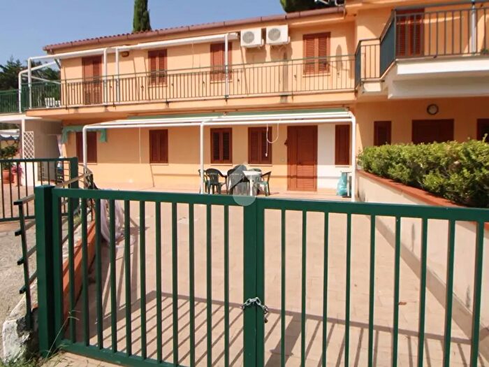 Appartamento quadrilocale in vendita in Località Vallena, Centola