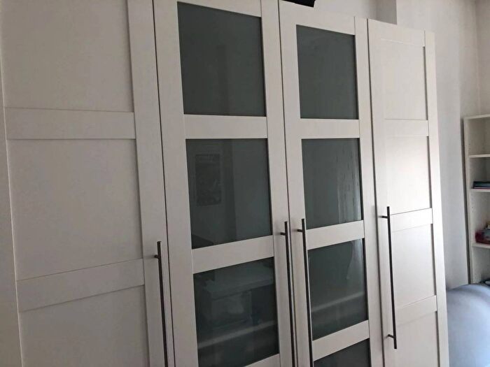 Appartamento trilocale in affitto in Via Salasco, Bocconi, Milano