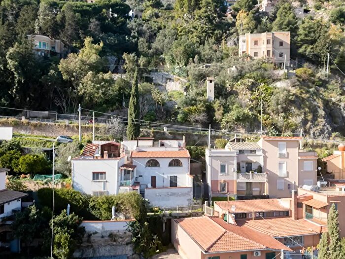 Appartamento trilocale in vendita in Via Case Trifirò, Monreale