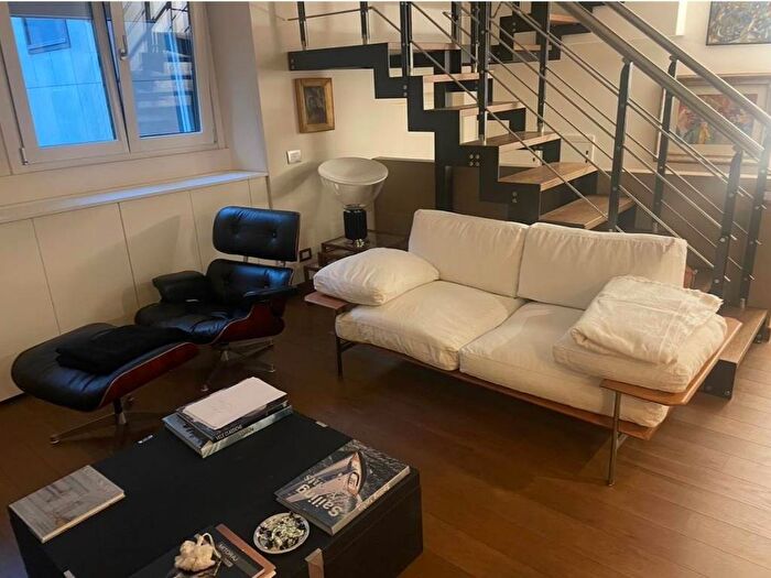 Appartamento trilocale in affitto in Via Ciro Menotti, Indipendenza, Milano