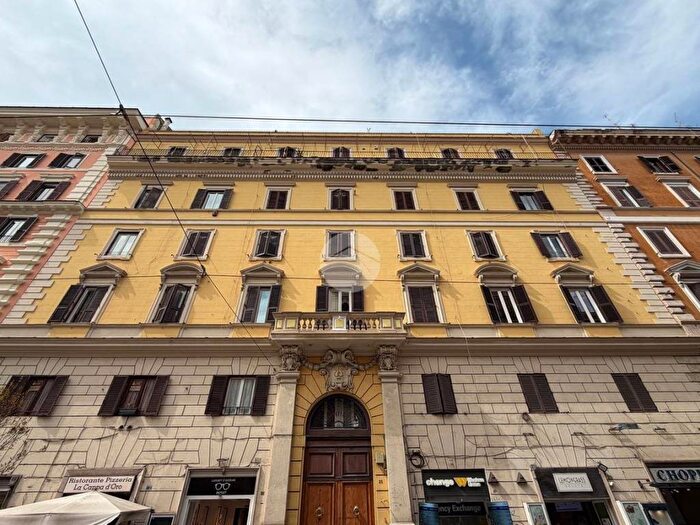 Appartamento bilocale in affitto in Via Ottaviano, Prati, Roma