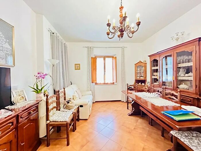 Appartamento quadrilocale in vendita in Ei Cappuccini, Empoli