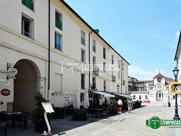 Appartamento quadrilocale in vendita in Via Andrea Mensa, Venaria Reale