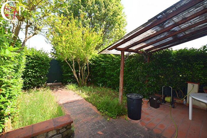 Casa con 9 locali in vendita in Via Croce a Balatro, Bagno A Ripoli