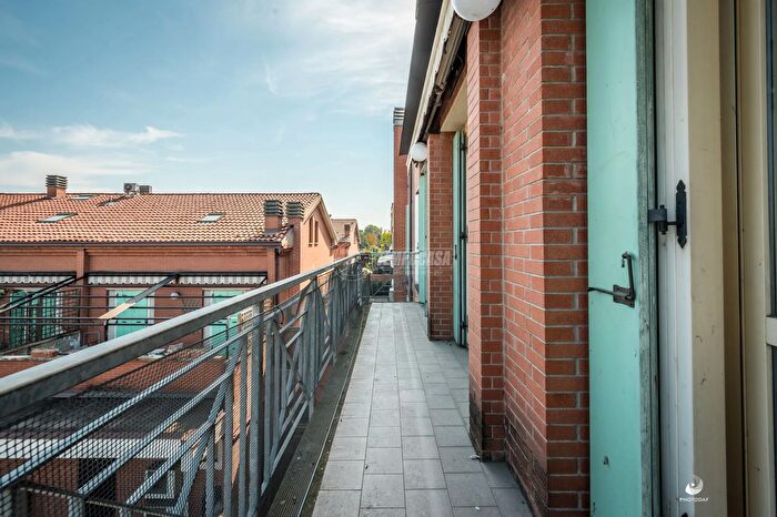 Appartamento con 5 locali in vendita in Piazza della Bilancia, Campogalliano