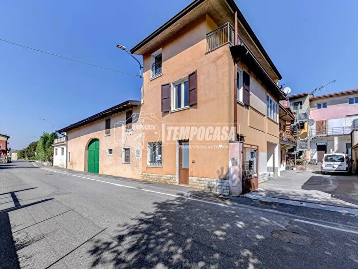 Appartamento trilocale in vendita in Via Bettola Bettola, Lonato del Garda