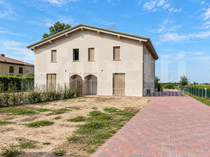 Casa con 5 locali in vendita in Via Settembre, Poggio Renatico