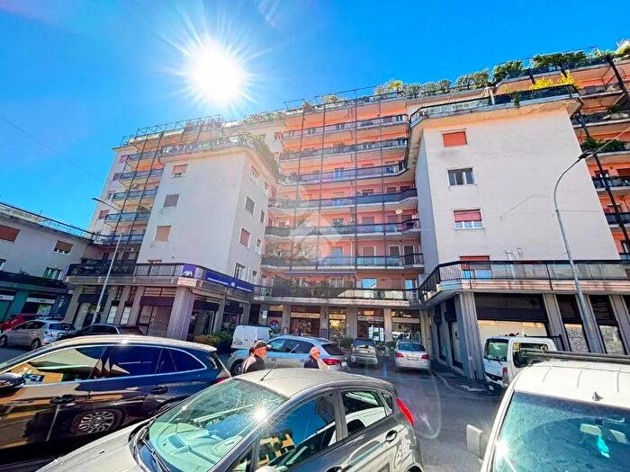 Appartamento trilocale in vendita in Via Martiri della Libertà, Rho