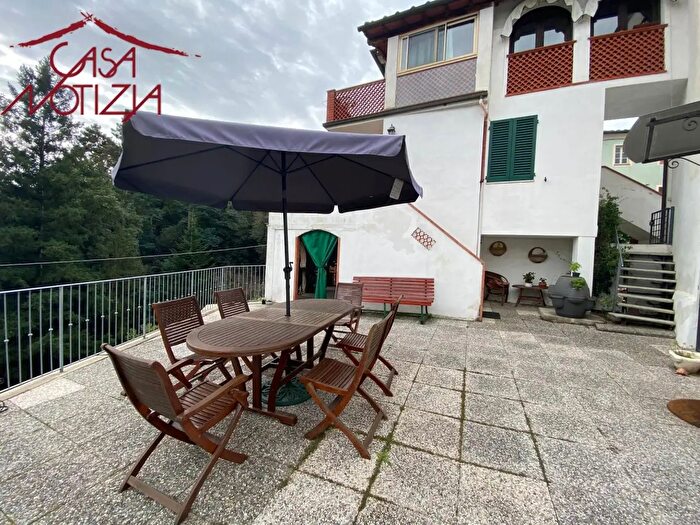 Casa trilocale in vendita in Via delle Cascine, Lucca