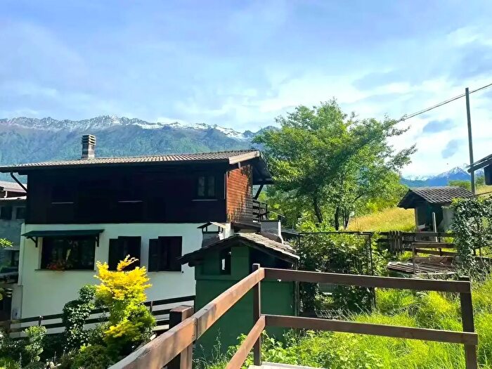 Casa con 5 locali in affitto in Cumel, Morbegno