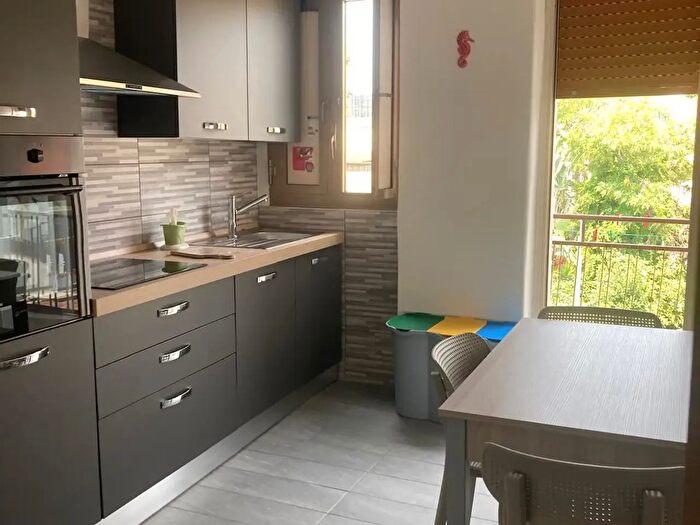 Appartamento quadrilocale in affitto in Via Messina, Catania