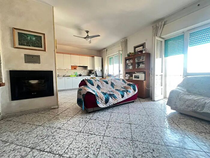 Appartamento con 5 locali in vendita in Via Leonardo da Vinci, Scafati