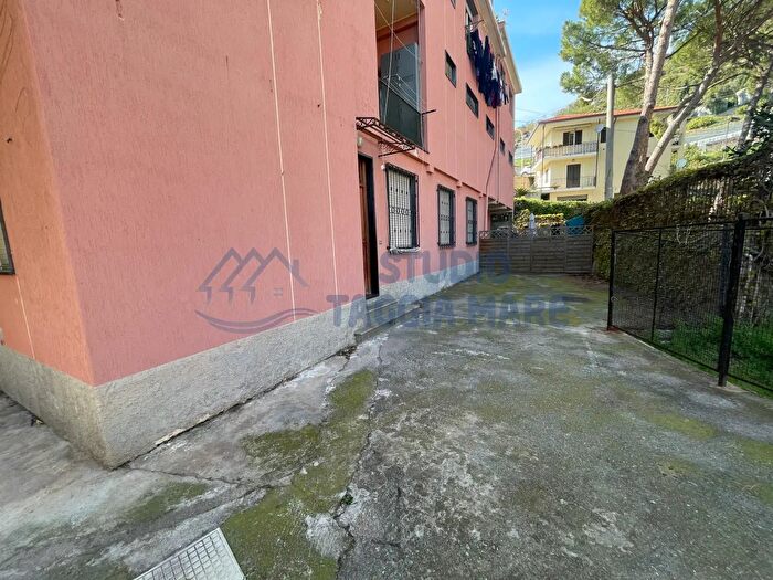 Appartamento quadrilocale in vendita in Cipressa