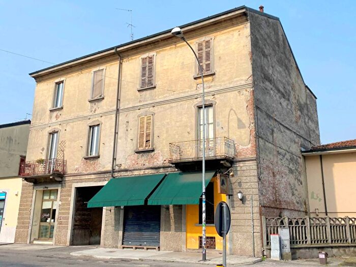 Casa con 6 locali in vendita in Via Felice Cavallotti, Revellino Campo Marte, Lodi