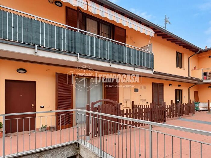 Appartamento bilocale in vendita in Via Novembre B, Mulazzano
