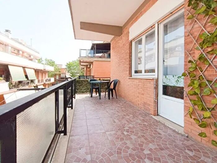 Appartamento trilocale in vendita in Via La Spezia, Pomezia