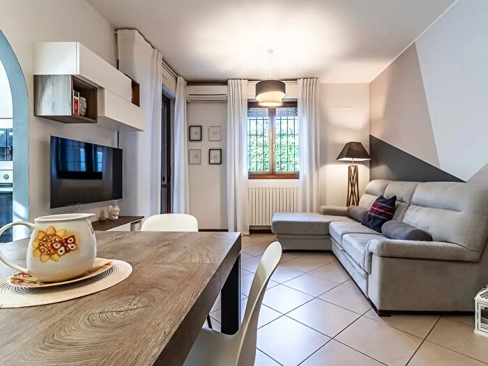 Appartamento trilocale in vendita in Via Cleto Tomba, Castel San Pietro Terme