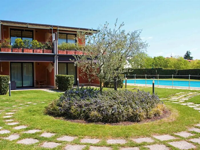 Appartamento bilocale in affitto in Via Prais, Padenghe Sul Garda