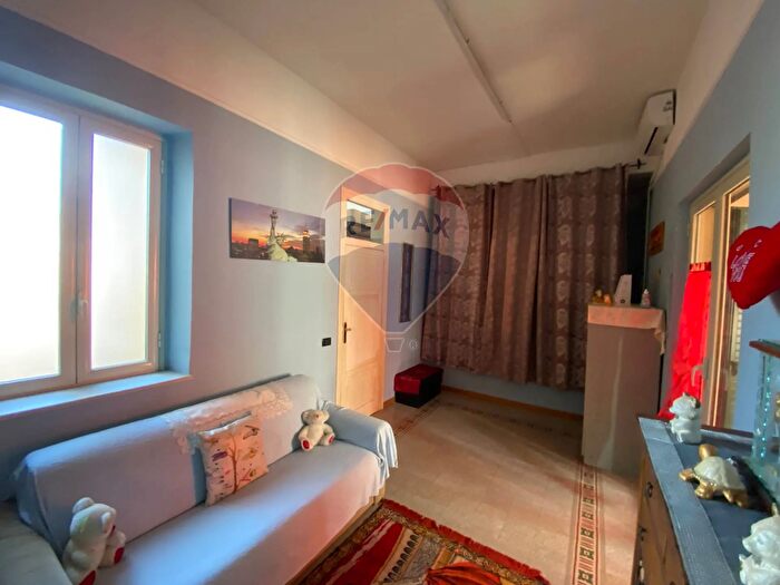 Casa con 7 locali in vendita in Via Palagonia, Bagheria