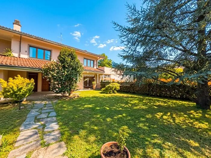 Appartamento trilocale in vendita in Via Rivoli, Villarbasse