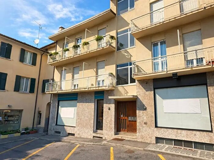 Appartamento bilocale in affitto in Largo Amedeo, Cantu