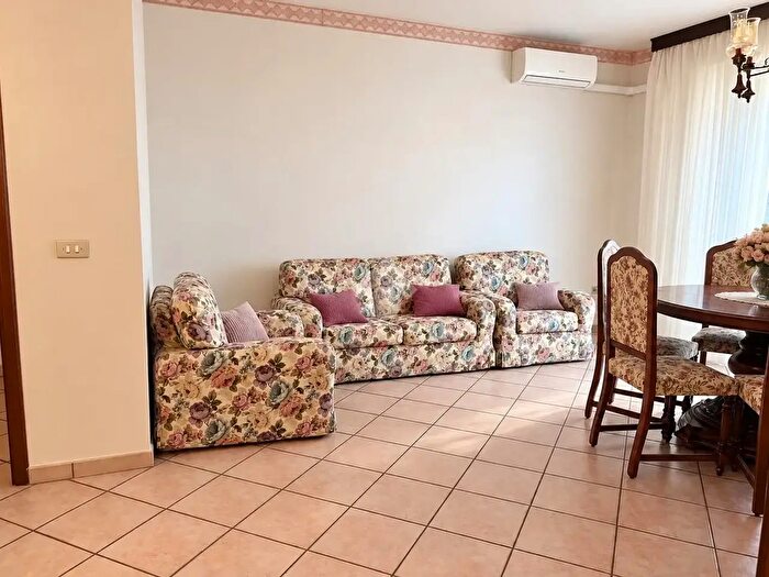 Appartamento trilocale in affitto in Via Turati, Terni