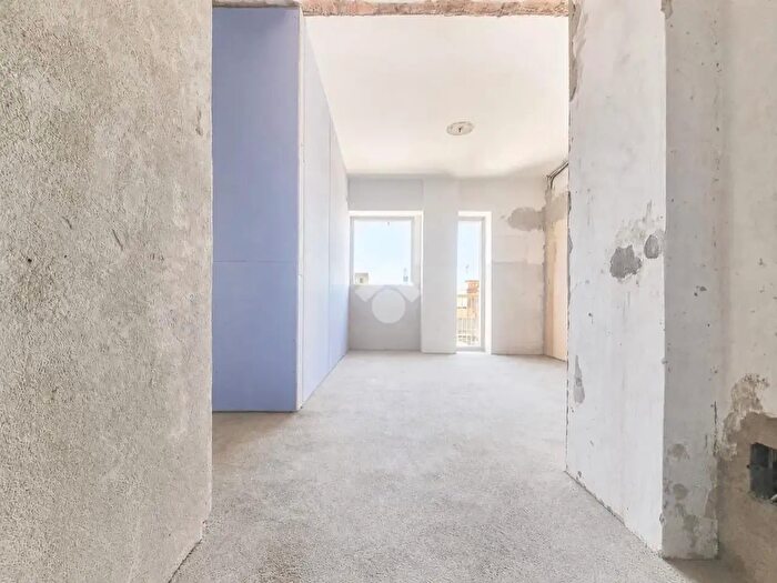Appartamento trilocale in vendita in Via Luigi Caldieri, Firenze