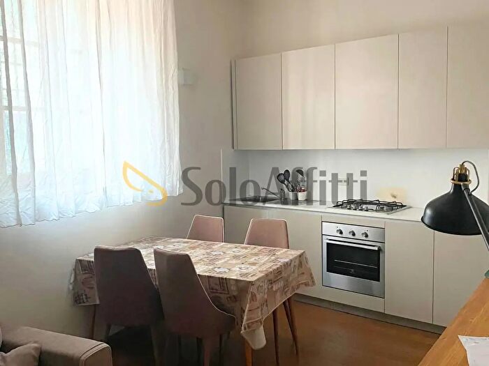 Appartamento trilocale in affitto in Via Roma, Pisa