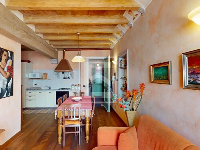 Appartamento bilocale in vendita in Via Cavour, Toscolano Maderno