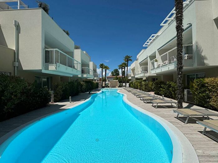 Appartamento trilocale in affitto in Via Belluno, Lido Ovest Faro, Jesolo