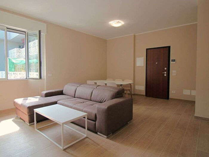 Appartamento trilocale in affitto in Via Sorbana, Fiumicello, Brescia