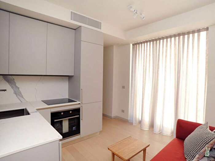 Appartamento monolocale in affitto in Via Rovello, Duomo, Milano