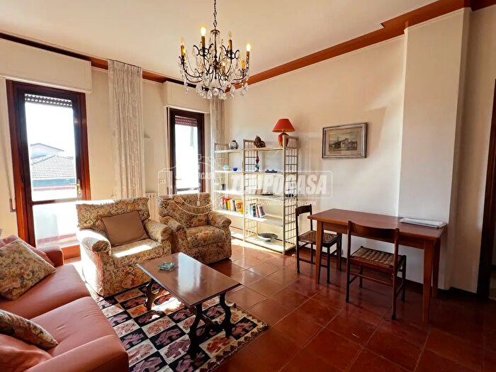 Appartamento trilocale in vendita in Via F Turati, Viareggio
