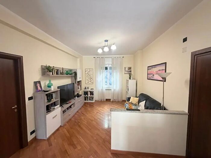 Appartamento con 5 locali in vendita in Via Coronata, Genova