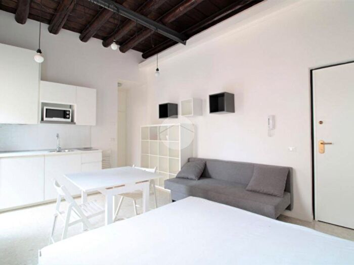 Appartamento monolocale in affitto in Veronetta, Verona