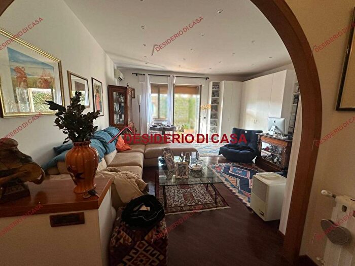 Appartamento con 5 locali in affitto in Via Mater Dei, Mondello Valdesi, Palermo