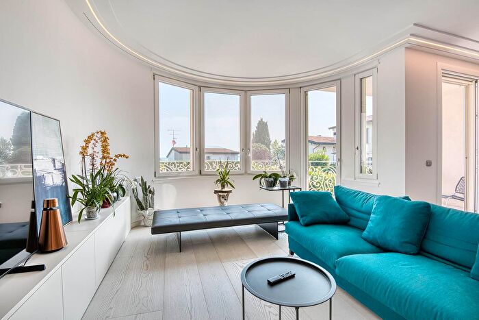 Appartamento con 5 locali in vendita in Via Anelli, Desenzano Del Garda