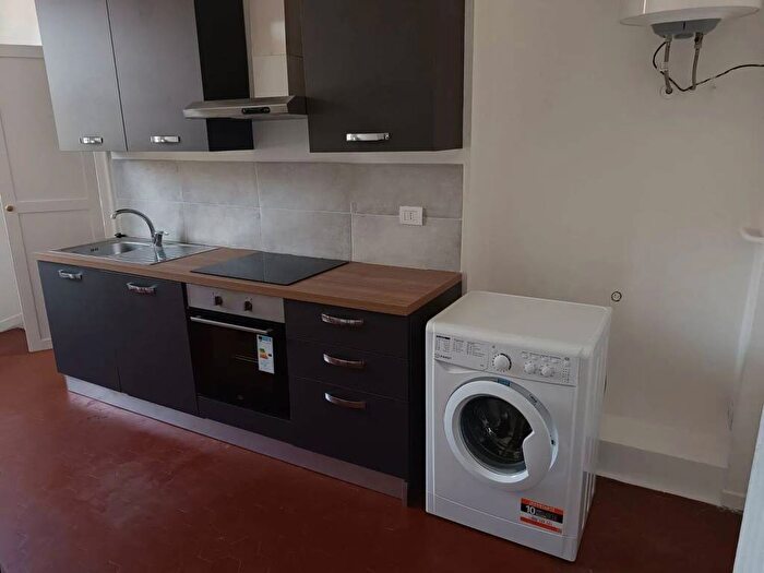 Appartamento bilocale in affitto in Via Spartaco, Montenero, Milano