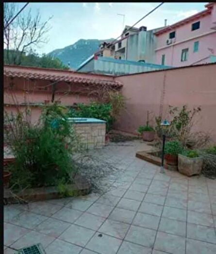 Casa con 6 locali in vendita in Via Reggio Emilia, Guspini